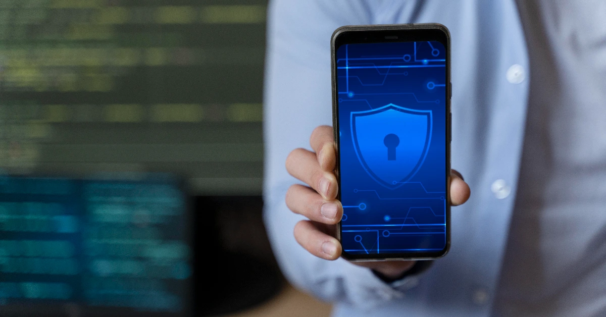 protect your phone from hackers